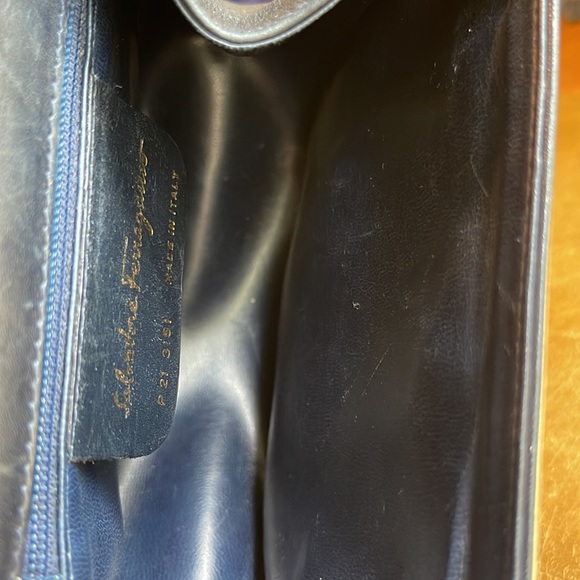 Salvatore Ferragamo Gancini Bit Flap Crossbody Bag in Dark Navy Leather - Picture 13 of 16